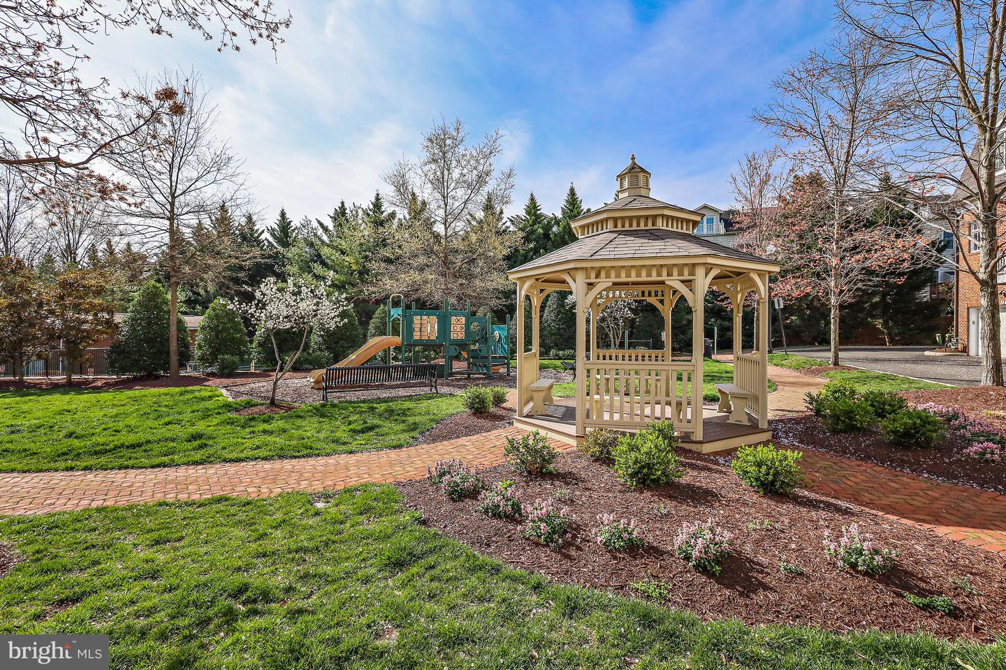 1630 W ABINGDON DR #102, ALEXANDRIA, Virginia 22314, 1 Bedroom Bedrooms, ,1 BathroomBathrooms,Residential,For sale,1630 W ABINGDON DR #102,VAAX2044760 MLS # VAAX2044760