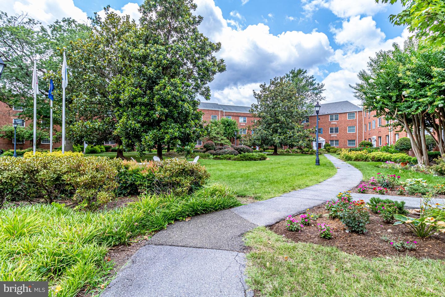 1630 W ABINGDON DR #102, ALEXANDRIA, Virginia 22314, 1 Bedroom Bedrooms, ,1 BathroomBathrooms,Residential,For sale,1630 W ABINGDON DR #102,VAAX2044760 MLS # VAAX2044760