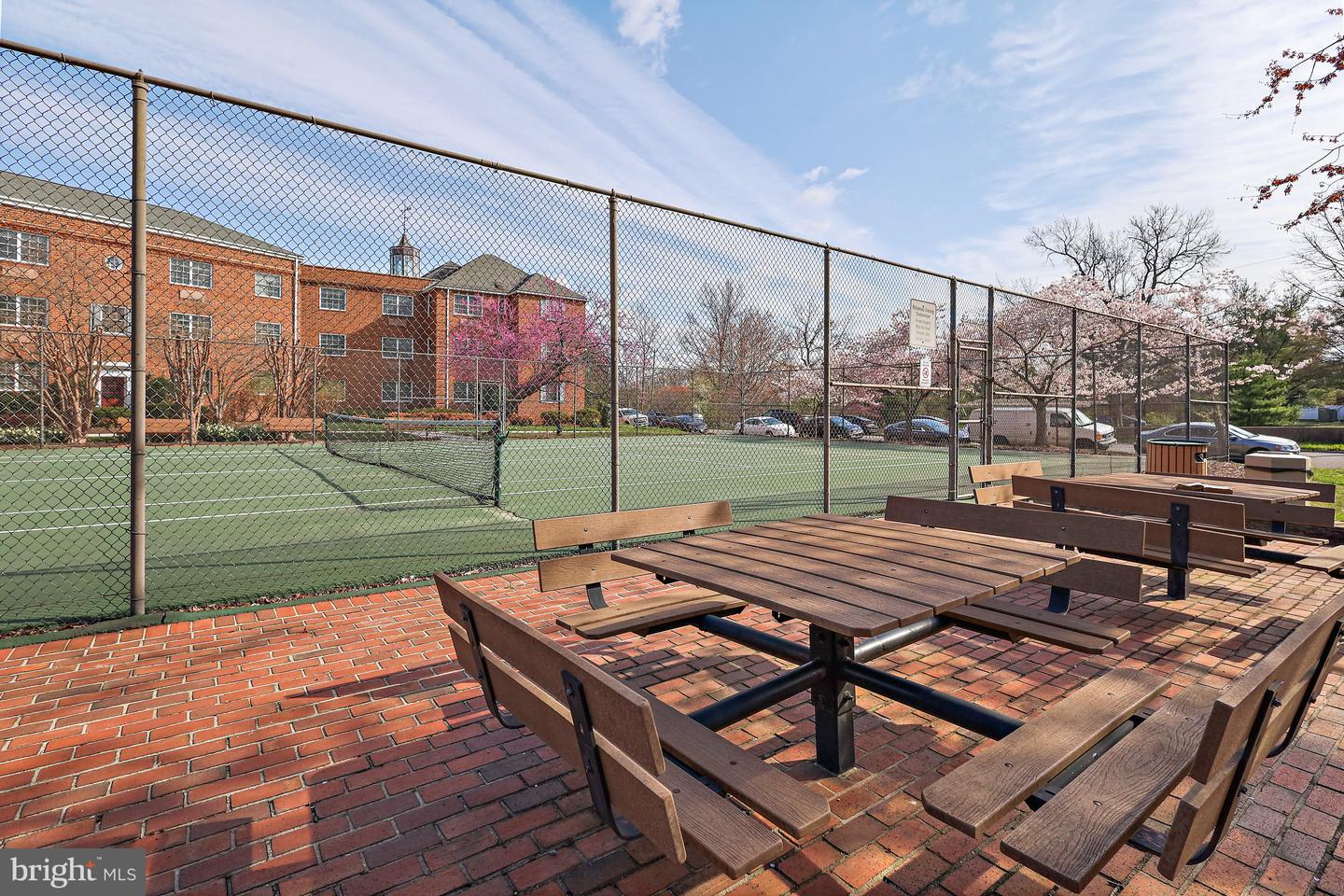 1630 W ABINGDON DR #102, ALEXANDRIA, Virginia 22314, 1 Bedroom Bedrooms, ,1 BathroomBathrooms,Residential,For sale,1630 W ABINGDON DR #102,VAAX2044760 MLS # VAAX2044760