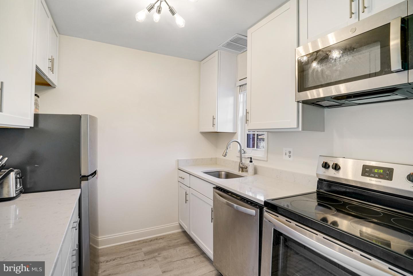 1630 W ABINGDON DR #102, ALEXANDRIA, Virginia 22314, 1 Bedroom Bedrooms, ,1 BathroomBathrooms,Residential,For sale,1630 W ABINGDON DR #102,VAAX2044760 MLS # VAAX2044760