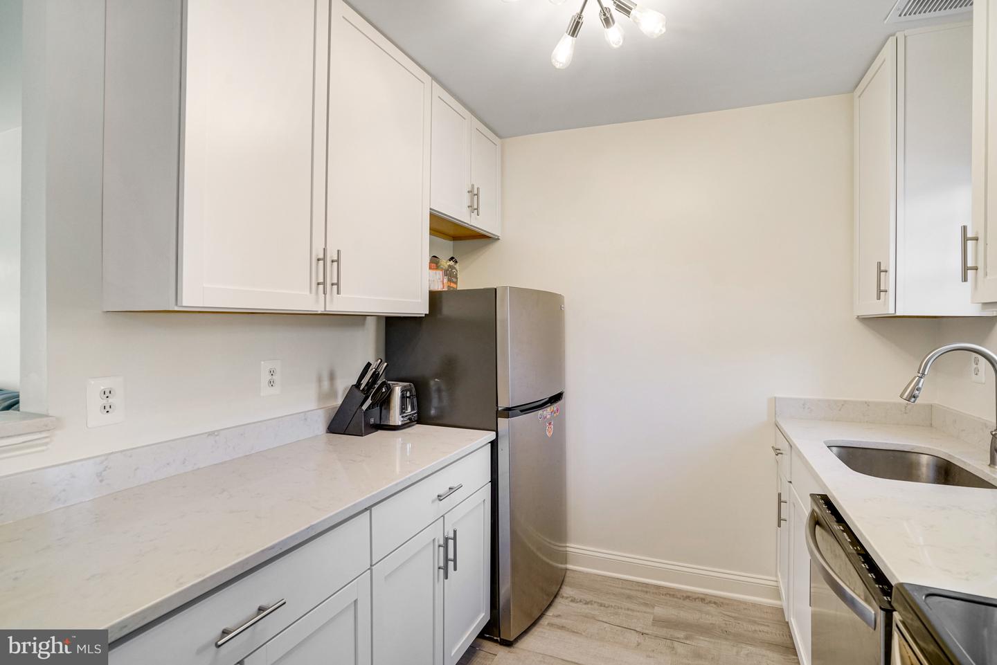 1630 W ABINGDON DR #102, ALEXANDRIA, Virginia 22314, 1 Bedroom Bedrooms, ,1 BathroomBathrooms,Residential,For sale,1630 W ABINGDON DR #102,VAAX2044760 MLS # VAAX2044760