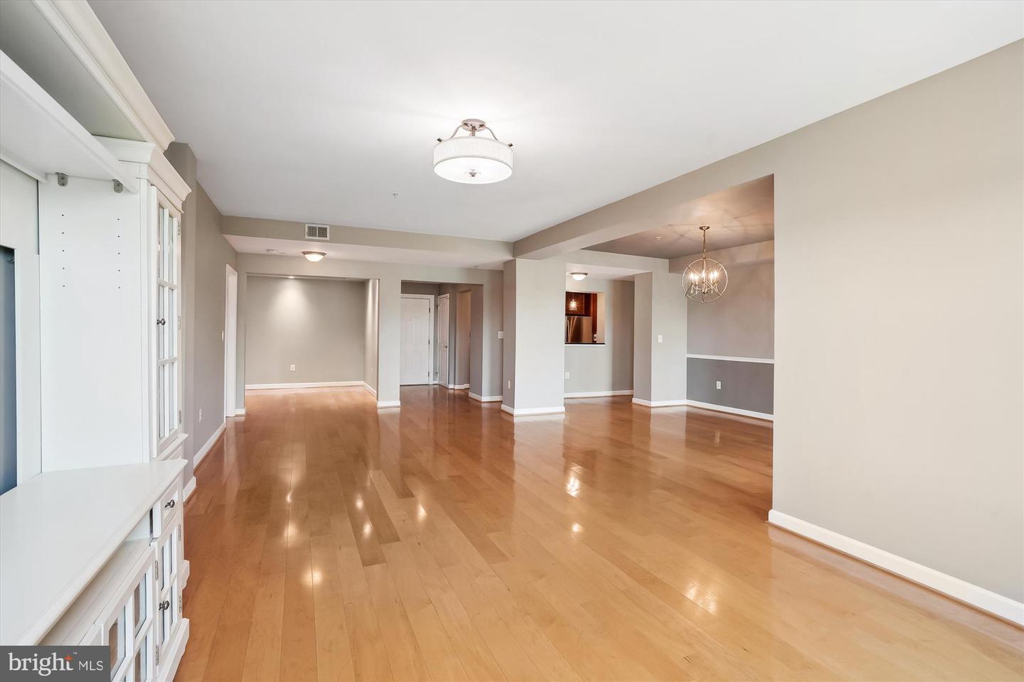 485 HARBOR SIDE ST #411, WOODBRIDGE, Virginia 22191, 2 Bedrooms Bedrooms, ,2 BathroomsBathrooms,Residential,For sale,485 HARBOR SIDE ST #411,VAPW2093480 MLS # VAPW2093480