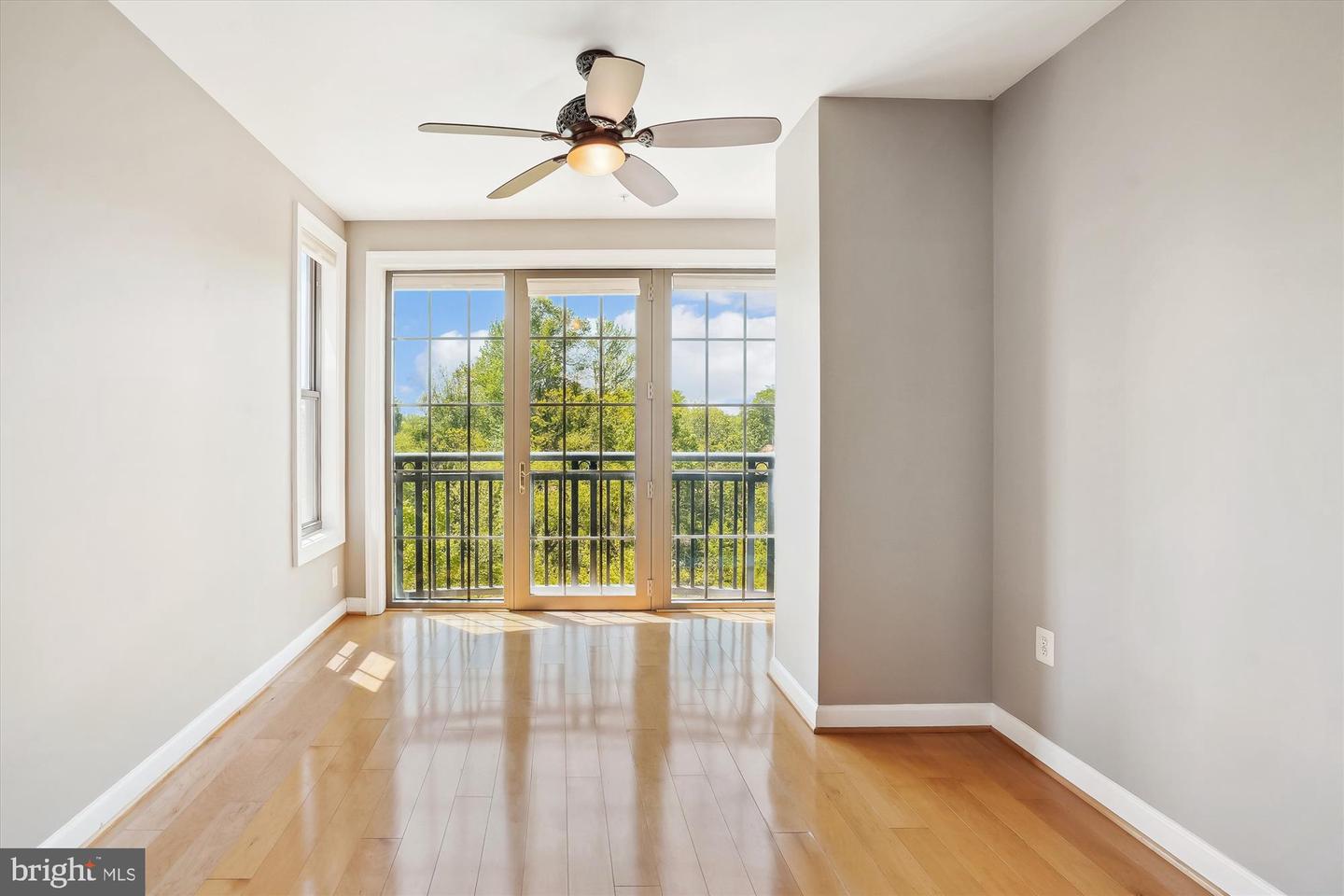 485 HARBOR SIDE ST #411, WOODBRIDGE, Virginia 22191, 2 Bedrooms Bedrooms, ,2 BathroomsBathrooms,Residential,For sale,485 HARBOR SIDE ST #411,VAPW2093480 MLS # VAPW2093480
