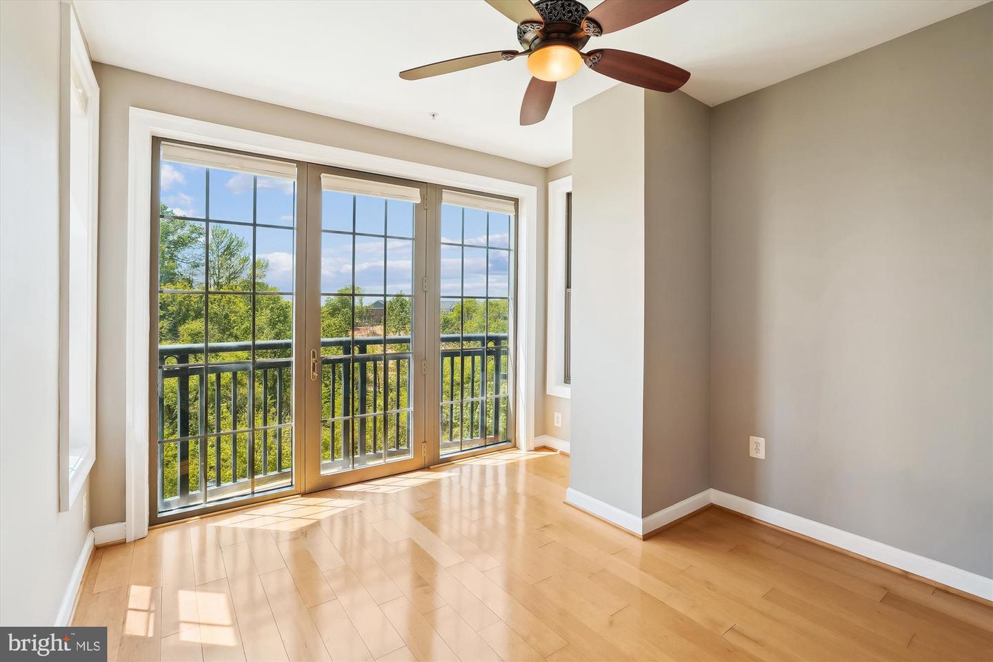 485 HARBOR SIDE ST #411, WOODBRIDGE, Virginia 22191, 2 Bedrooms Bedrooms, ,2 BathroomsBathrooms,Residential,For sale,485 HARBOR SIDE ST #411,VAPW2093480 MLS # VAPW2093480