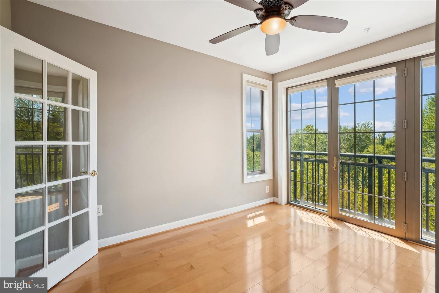 485 HARBOR SIDE ST #411, WOODBRIDGE, Virginia 22191, 2 Bedrooms Bedrooms, ,2 BathroomsBathrooms,Residential,For sale,485 HARBOR SIDE ST #411,VAPW2093480 MLS # VAPW2093480