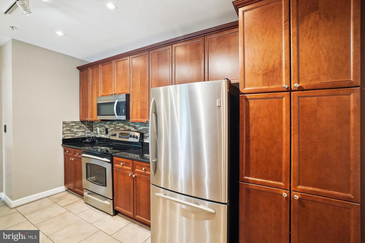 485 HARBOR SIDE ST #411, WOODBRIDGE, Virginia 22191, 2 Bedrooms Bedrooms, ,2 BathroomsBathrooms,Residential,For sale,485 HARBOR SIDE ST #411,VAPW2093480 MLS # VAPW2093480