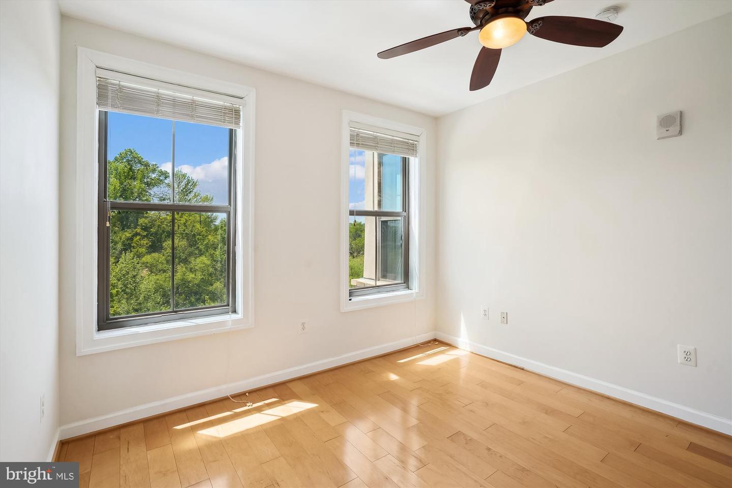 485 HARBOR SIDE ST #411, WOODBRIDGE, Virginia 22191, 2 Bedrooms Bedrooms, ,2 BathroomsBathrooms,Residential,For sale,485 HARBOR SIDE ST #411,VAPW2093480 MLS # VAPW2093480