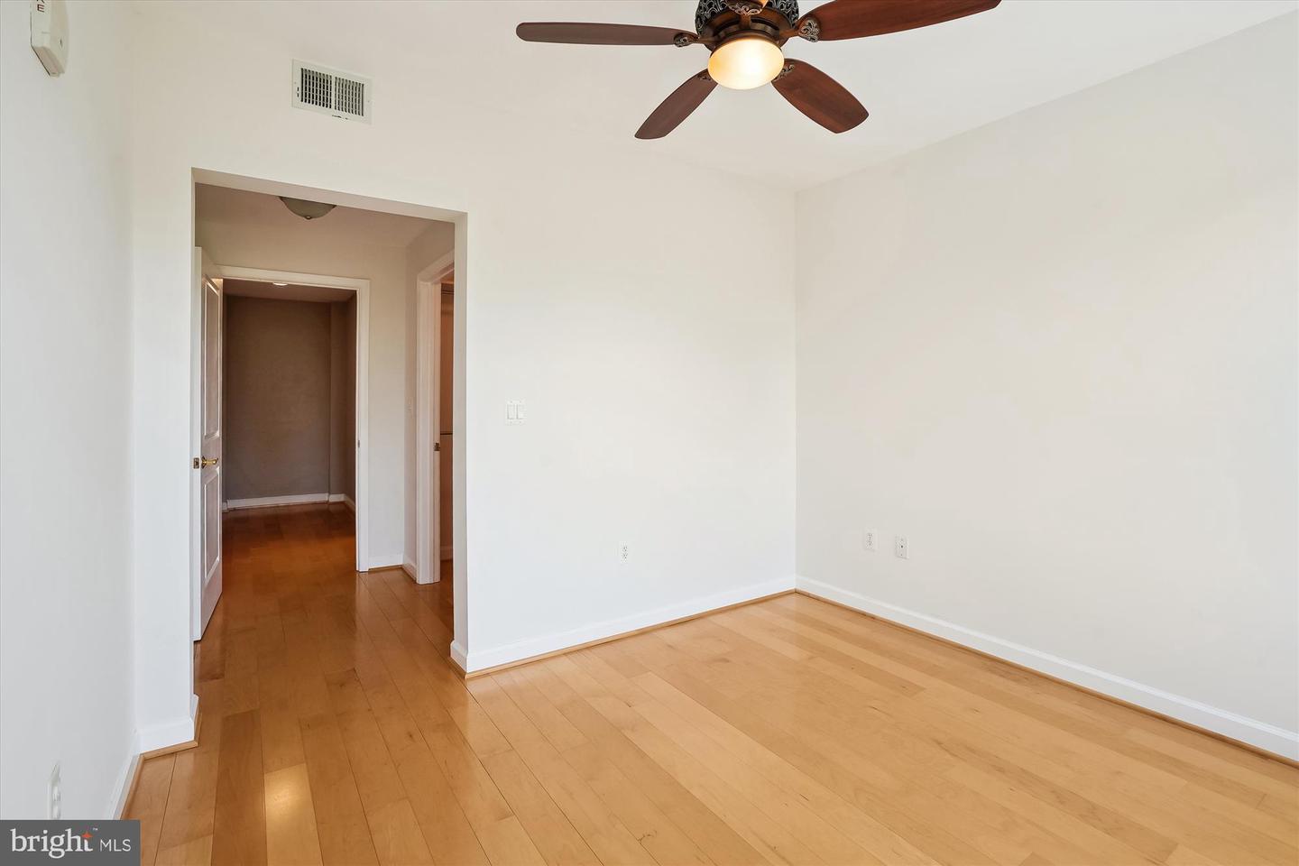485 HARBOR SIDE ST #411, WOODBRIDGE, Virginia 22191, 2 Bedrooms Bedrooms, ,2 BathroomsBathrooms,Residential,For sale,485 HARBOR SIDE ST #411,VAPW2093480 MLS # VAPW2093480