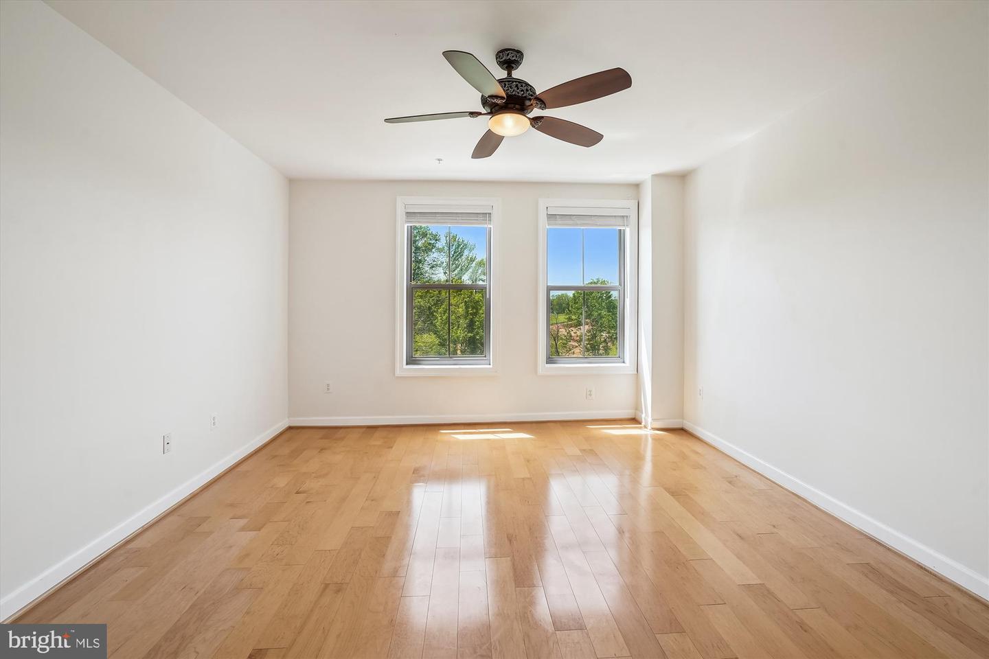 485 HARBOR SIDE ST #411, WOODBRIDGE, Virginia 22191, 2 Bedrooms Bedrooms, ,2 BathroomsBathrooms,Residential,For sale,485 HARBOR SIDE ST #411,VAPW2093480 MLS # VAPW2093480