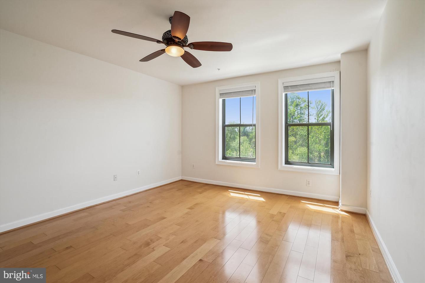 485 HARBOR SIDE ST #411, WOODBRIDGE, Virginia 22191, 2 Bedrooms Bedrooms, ,2 BathroomsBathrooms,Residential,For sale,485 HARBOR SIDE ST #411,VAPW2093480 MLS # VAPW2093480