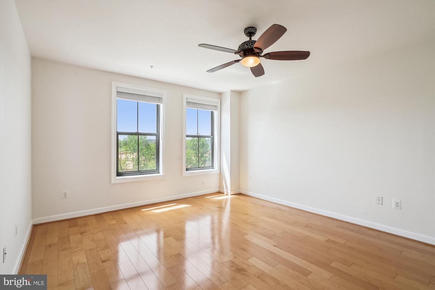 485 HARBOR SIDE ST #411, WOODBRIDGE, Virginia 22191, 2 Bedrooms Bedrooms, ,2 BathroomsBathrooms,Residential,For sale,485 HARBOR SIDE ST #411,VAPW2093480 MLS # VAPW2093480