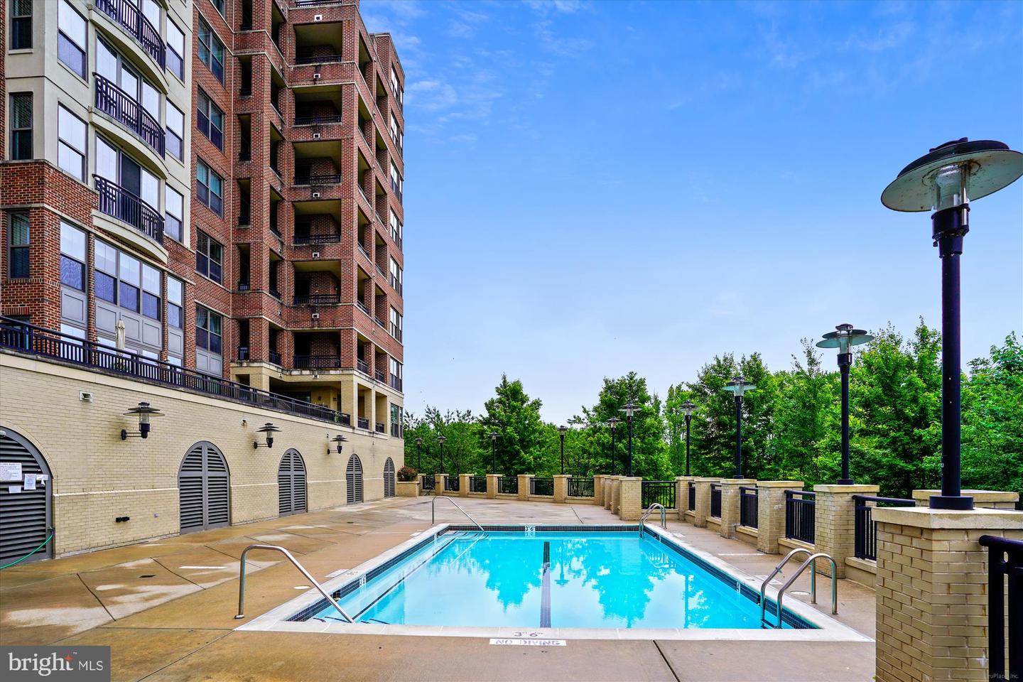 485 HARBOR SIDE ST #411, WOODBRIDGE, Virginia 22191, 2 Bedrooms Bedrooms, ,2 BathroomsBathrooms,Residential,For sale,485 HARBOR SIDE ST #411,VAPW2093480 MLS # VAPW2093480