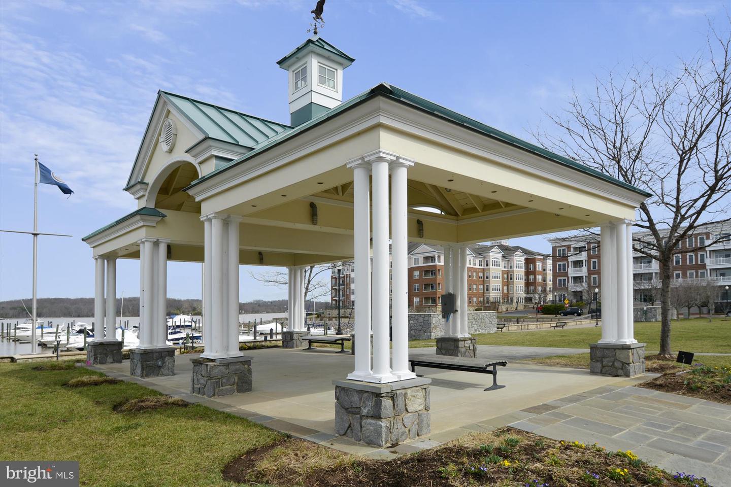 485 HARBOR SIDE ST #411, WOODBRIDGE, Virginia 22191, 2 Bedrooms Bedrooms, ,2 BathroomsBathrooms,Residential,For sale,485 HARBOR SIDE ST #411,VAPW2093480 MLS # VAPW2093480