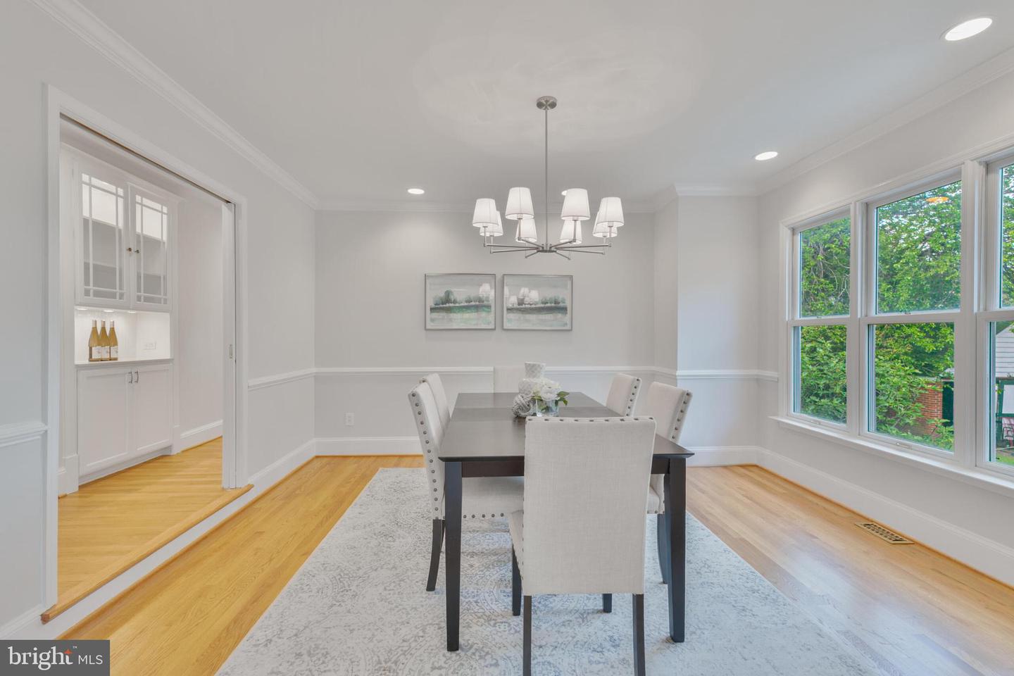 5001 14TH ST N, ARLINGTON, Virginia 22205, 5 Bedrooms Bedrooms, ,4 BathroomsBathrooms,Residential,For sale,5001 14TH ST N,VAAR2056846 MLS # VAAR2056846