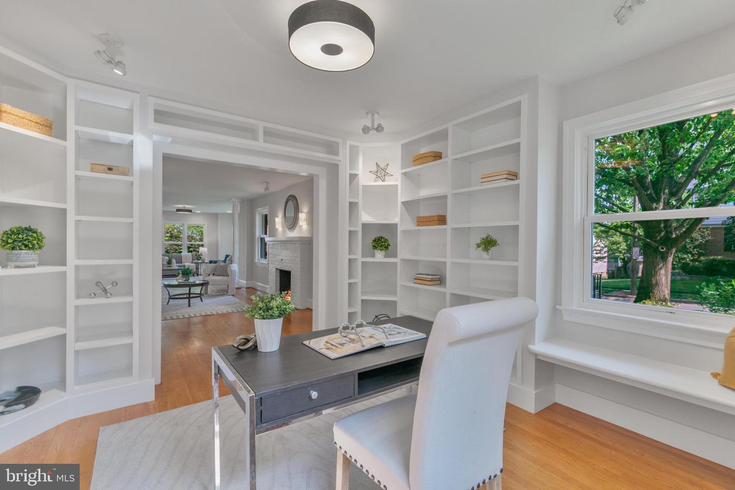 5001 14TH ST N, ARLINGTON, Virginia 22205, 5 Bedrooms Bedrooms, ,4 BathroomsBathrooms,Residential,For sale,5001 14TH ST N,VAAR2056846 MLS # VAAR2056846