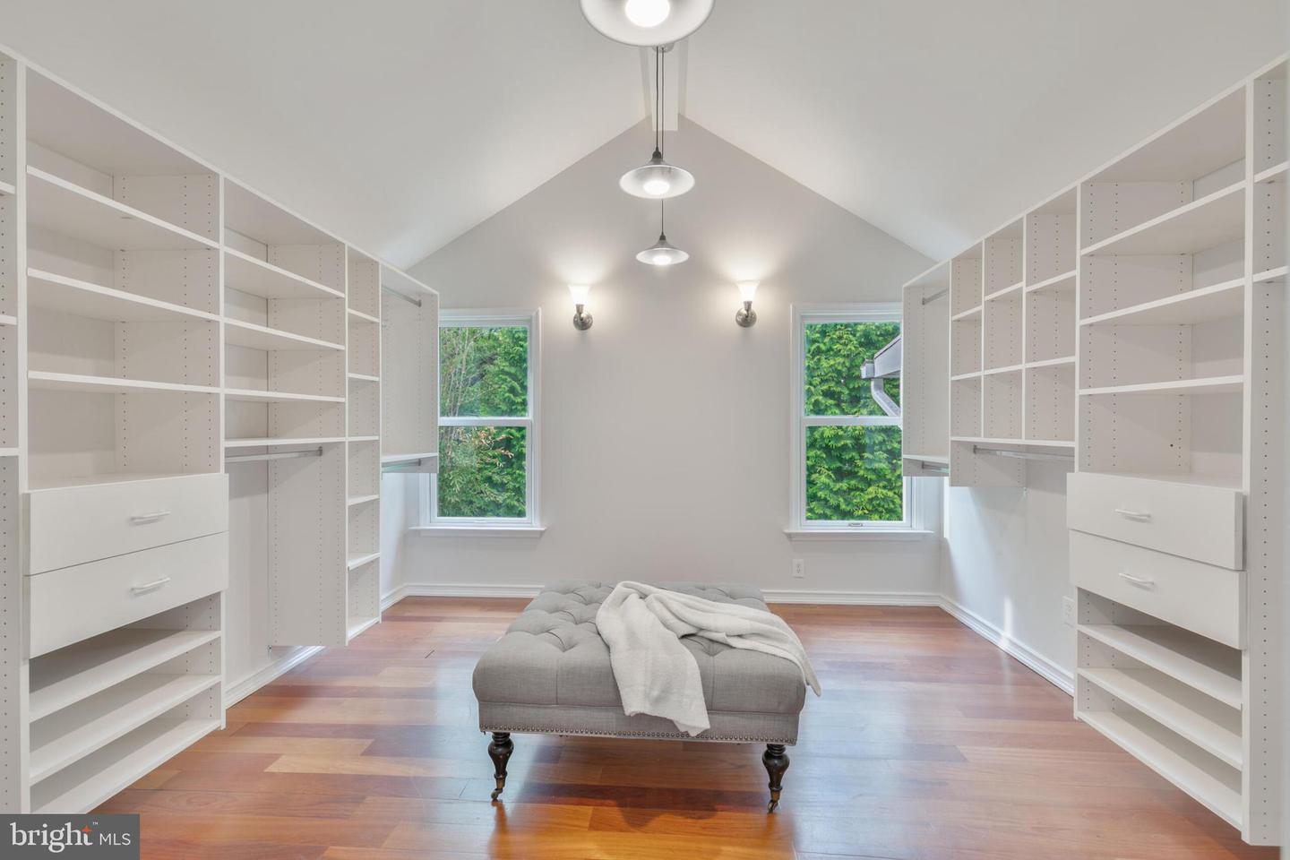 5001 14TH ST N, ARLINGTON, Virginia 22205, 5 Bedrooms Bedrooms, ,4 BathroomsBathrooms,Residential,For sale,5001 14TH ST N,VAAR2056846 MLS # VAAR2056846