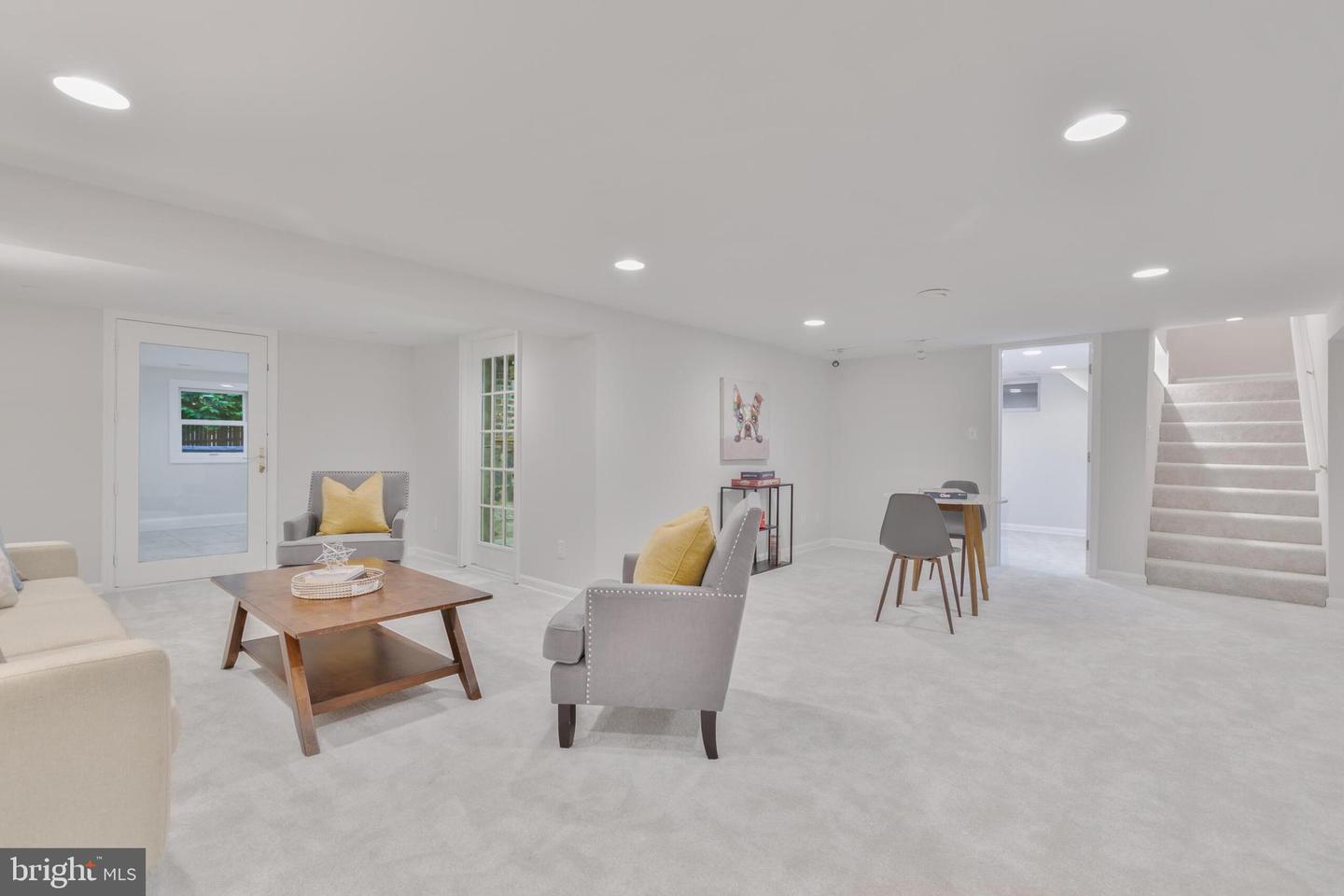 5001 14TH ST N, ARLINGTON, Virginia 22205, 5 Bedrooms Bedrooms, ,4 BathroomsBathrooms,Residential,For sale,5001 14TH ST N,VAAR2056846 MLS # VAAR2056846