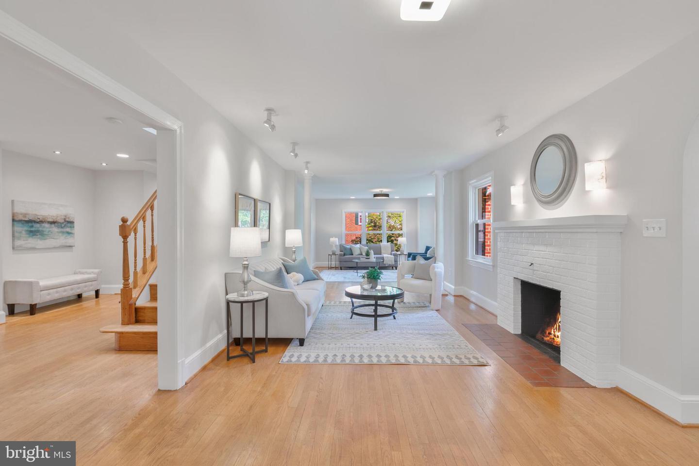 5001 14TH ST N, ARLINGTON, Virginia 22205, 5 Bedrooms Bedrooms, ,4 BathroomsBathrooms,Residential,For sale,5001 14TH ST N,VAAR2056846 MLS # VAAR2056846