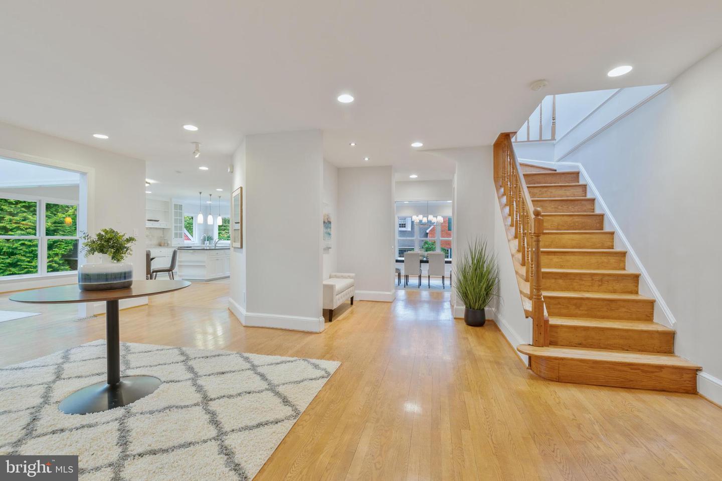 5001 14TH ST N, ARLINGTON, Virginia 22205, 5 Bedrooms Bedrooms, ,4 BathroomsBathrooms,Residential,For sale,5001 14TH ST N,VAAR2056846 MLS # VAAR2056846