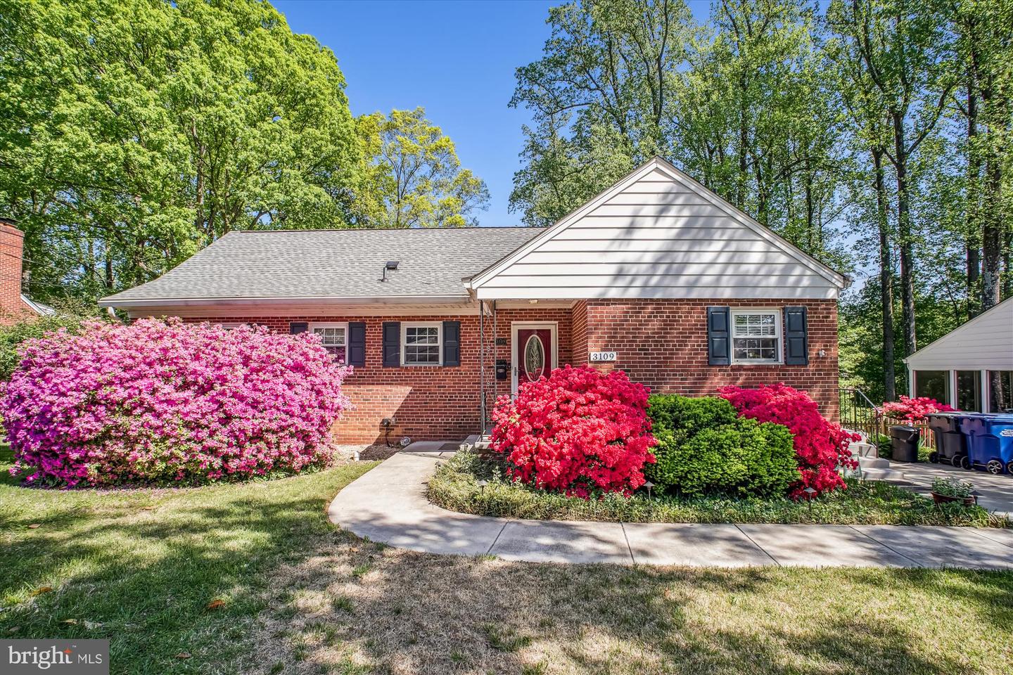 3109 VALLEY LN, FALLS CHURCH, Virginia 22044, 4 Bedrooms Bedrooms, ,3 BathroomsBathrooms,Residential,For sale,3109 VALLEY LN,VAFX2237568 MLS # VAFX2237568