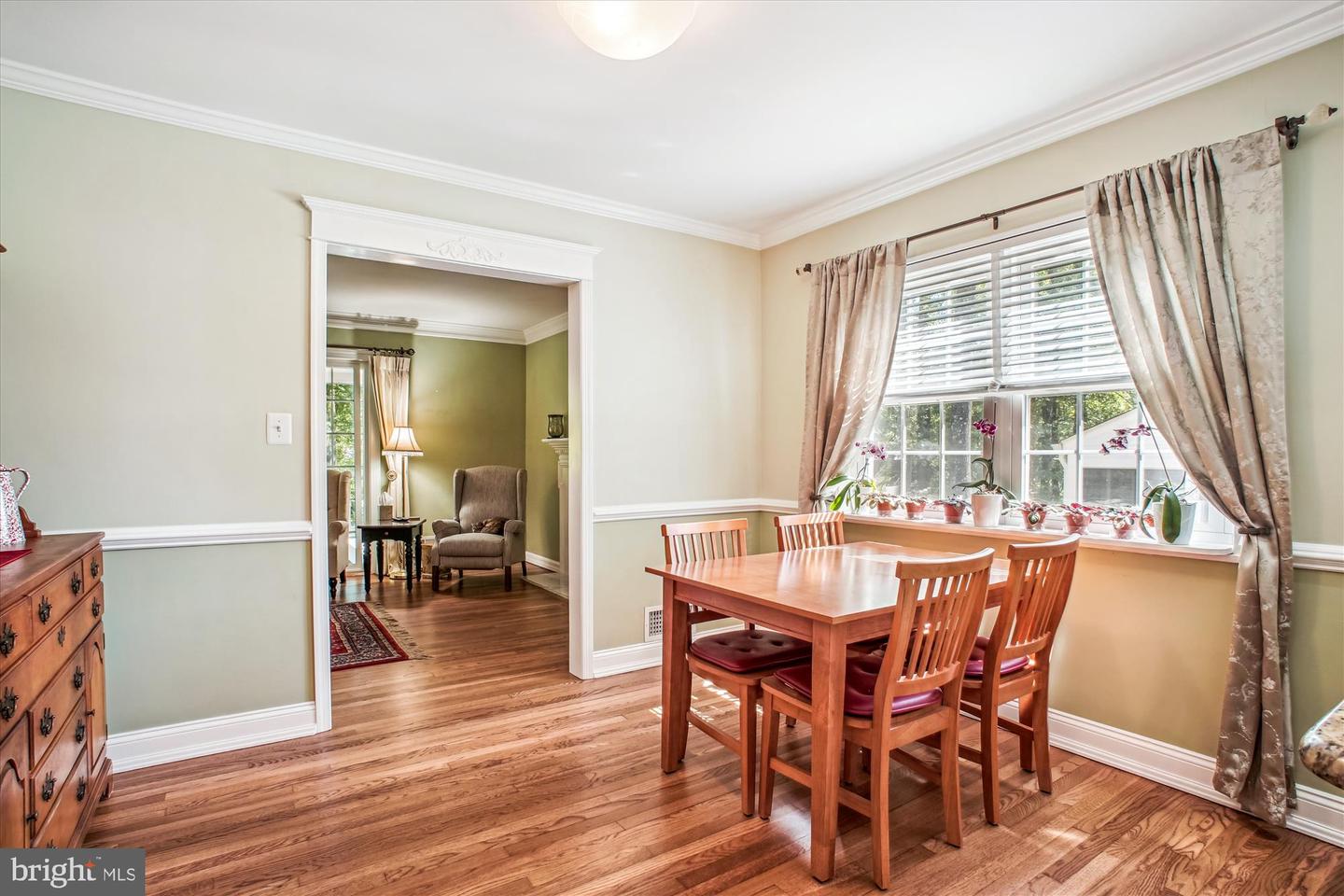 3109 VALLEY LN, FALLS CHURCH, Virginia 22044, 4 Bedrooms Bedrooms, ,3 BathroomsBathrooms,Residential,For sale,3109 VALLEY LN,VAFX2237568 MLS # VAFX2237568