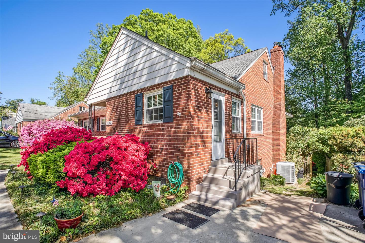 3109 VALLEY LN, FALLS CHURCH, Virginia 22044, 4 Bedrooms Bedrooms, ,3 BathroomsBathrooms,Residential,For sale,3109 VALLEY LN,VAFX2237568 MLS # VAFX2237568