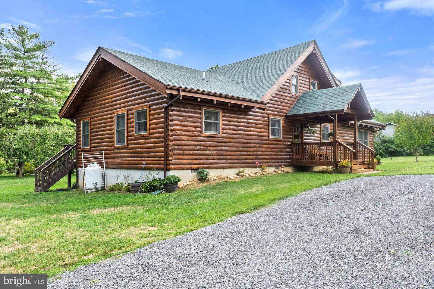 378 PANHANDLE RD, BENTONVILLE, Virginia 22610, 3 Bedrooms Bedrooms, ,2 BathroomsBathrooms,Residential,For sale,378 PANHANDLE RD,VAWR2011042 MLS # VAWR2011042