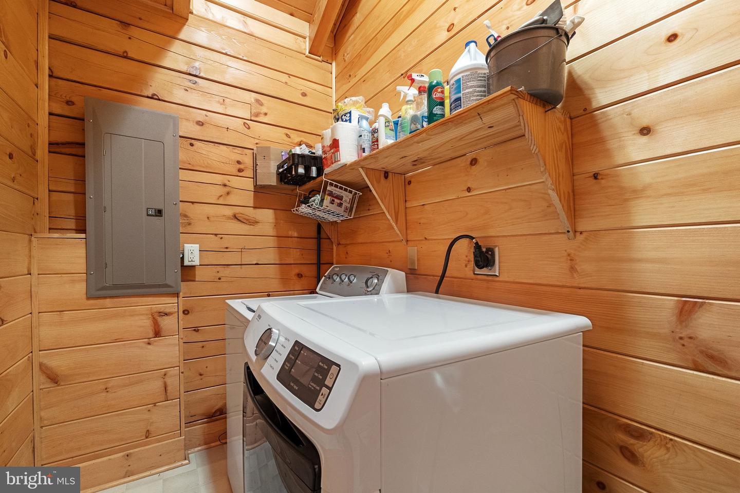 378 PANHANDLE RD, BENTONVILLE, Virginia 22610, 3 Bedrooms Bedrooms, ,2 BathroomsBathrooms,Residential,For sale,378 PANHANDLE RD,VAWR2011042 MLS # VAWR2011042