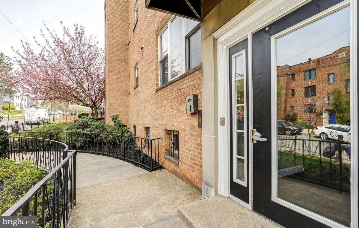 401 EVARTS ST NE #303, WASHINGTON, District Of Columbia 20017, 1 Bedroom Bedrooms, ,1 BathroomBathrooms,Residential,For sale,401 EVARTS ST NE #303,DCDC2198206 MLS # DCDC2198206