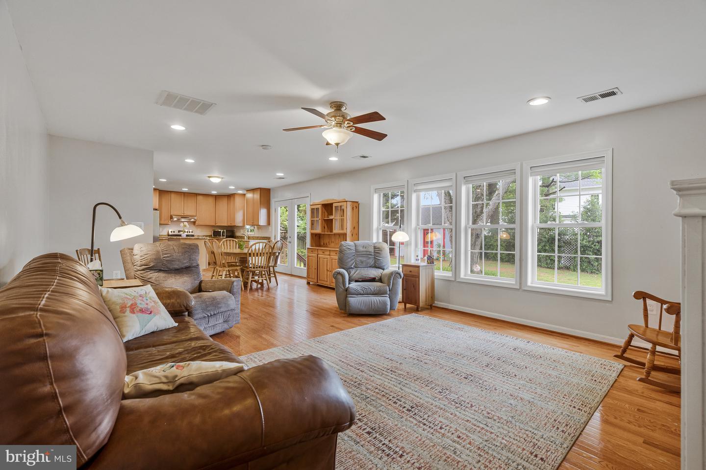 314 CHARLES ST SE, VIENNA, Virginia 22180, 5 Bedrooms Bedrooms, ,5 BathroomsBathrooms,Residential,For sale,314 CHARLES ST SE,VAFX2237866 MLS # VAFX2237866