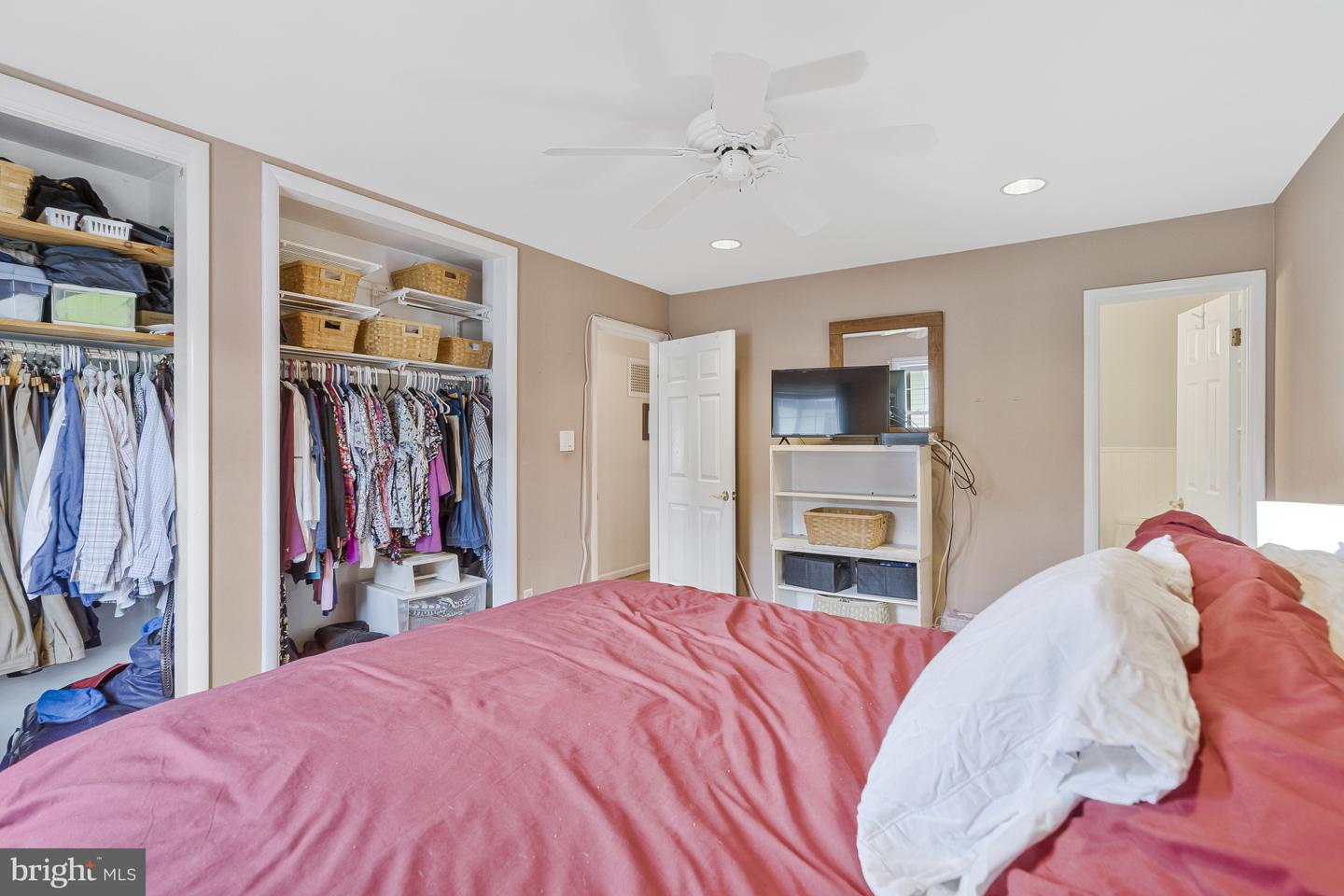 314 CHARLES ST SE, VIENNA, Virginia 22180, 5 Bedrooms Bedrooms, ,5 BathroomsBathrooms,Residential,For sale,314 CHARLES ST SE,VAFX2237866 MLS # VAFX2237866