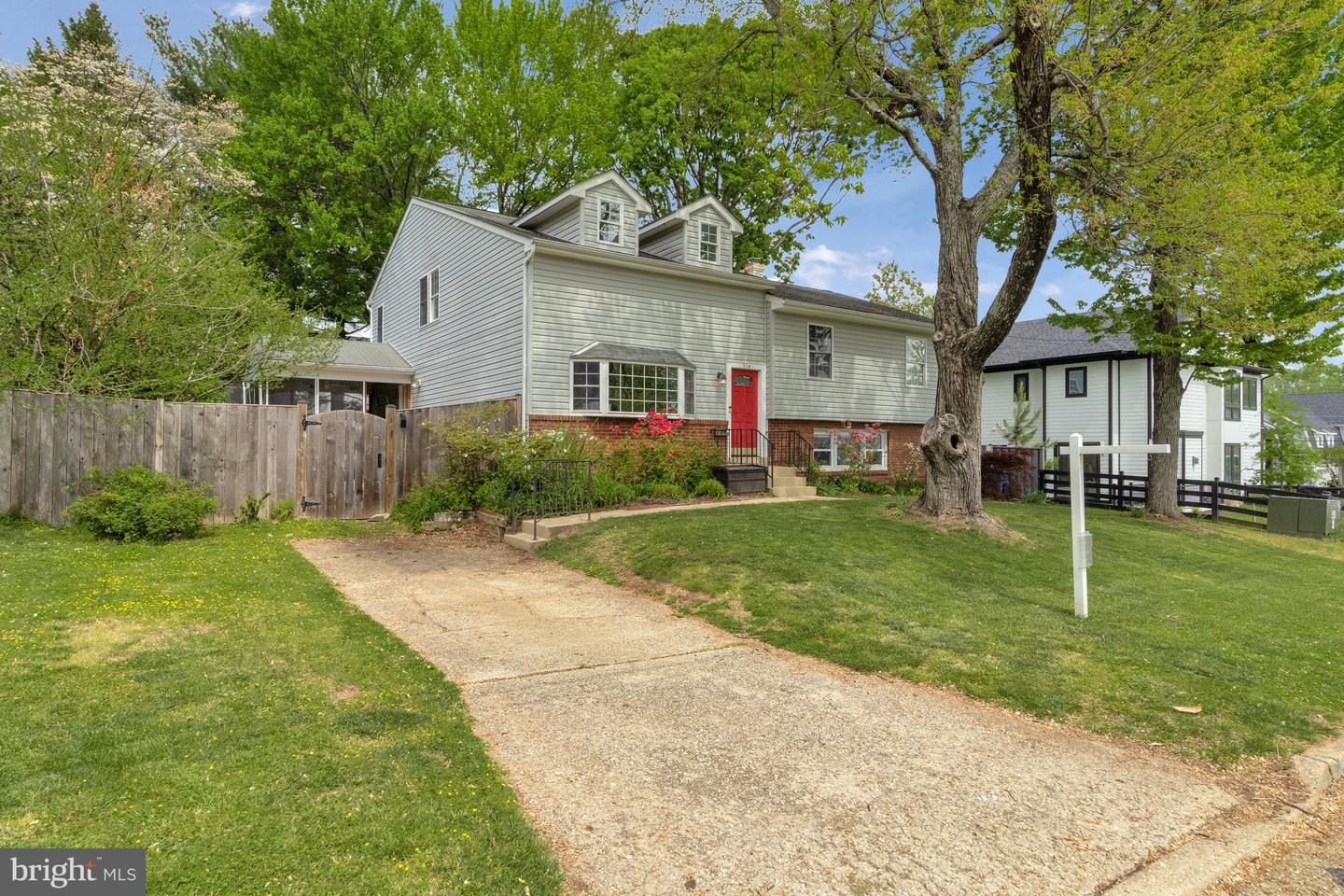 314 CHARLES ST SE, VIENNA, Virginia 22180, 5 Bedrooms Bedrooms, ,5 BathroomsBathrooms,Residential,For sale,314 CHARLES ST SE,VAFX2237866 MLS # VAFX2237866