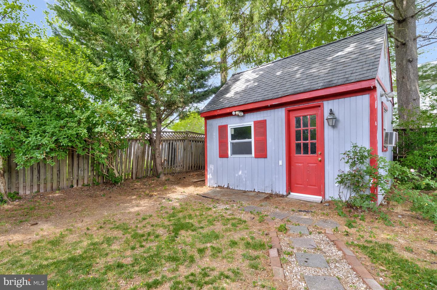 314 CHARLES ST SE, VIENNA, Virginia 22180, 5 Bedrooms Bedrooms, ,5 BathroomsBathrooms,Residential,For sale,314 CHARLES ST SE,VAFX2237866 MLS # VAFX2237866