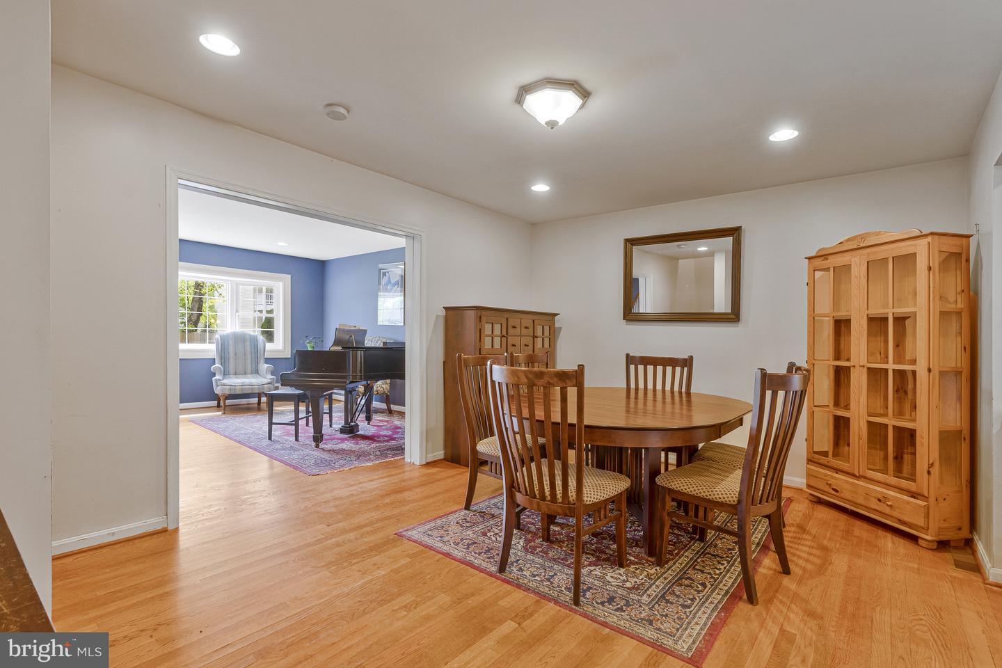 314 CHARLES ST SE, VIENNA, Virginia 22180, 5 Bedrooms Bedrooms, ,5 BathroomsBathrooms,Residential,For sale,314 CHARLES ST SE,VAFX2237866 MLS # VAFX2237866