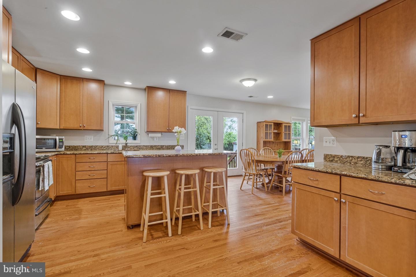 314 CHARLES ST SE, VIENNA, Virginia 22180, 5 Bedrooms Bedrooms, ,5 BathroomsBathrooms,Residential,For sale,314 CHARLES ST SE,VAFX2237866 MLS # VAFX2237866