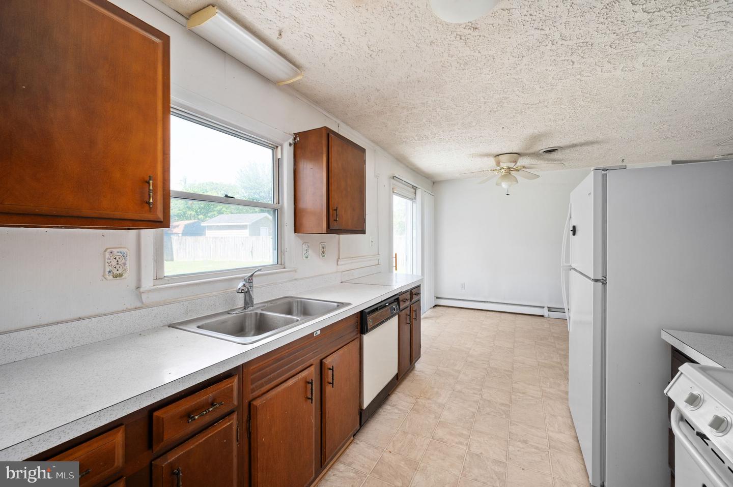 14458 MERIDIAN DR, WOODBRIDGE, Virginia 22191, 3 Bedrooms Bedrooms, ,2 BathroomsBathrooms,Residential,For sale,14458 MERIDIAN DR,VAPW2093782 MLS # VAPW2093782