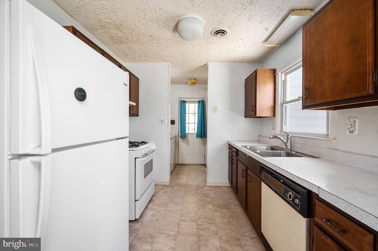 14458 MERIDIAN DR, WOODBRIDGE, Virginia 22191, 3 Bedrooms Bedrooms, ,2 BathroomsBathrooms,Residential,For sale,14458 MERIDIAN DR,VAPW2093782 MLS # VAPW2093782