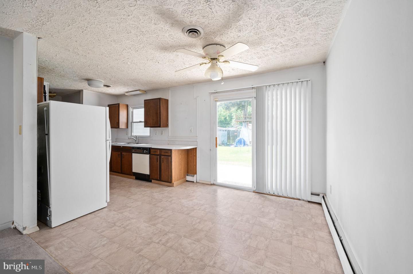 14458 MERIDIAN DR, WOODBRIDGE, Virginia 22191, 3 Bedrooms Bedrooms, ,2 BathroomsBathrooms,Residential,For sale,14458 MERIDIAN DR,VAPW2093782 MLS # VAPW2093782