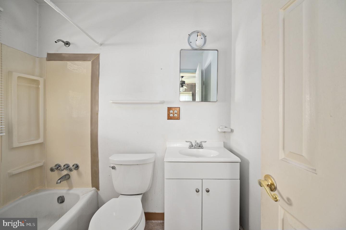 14458 MERIDIAN DR, WOODBRIDGE, Virginia 22191, 3 Bedrooms Bedrooms, ,2 BathroomsBathrooms,Residential,For sale,14458 MERIDIAN DR,VAPW2093782 MLS # VAPW2093782