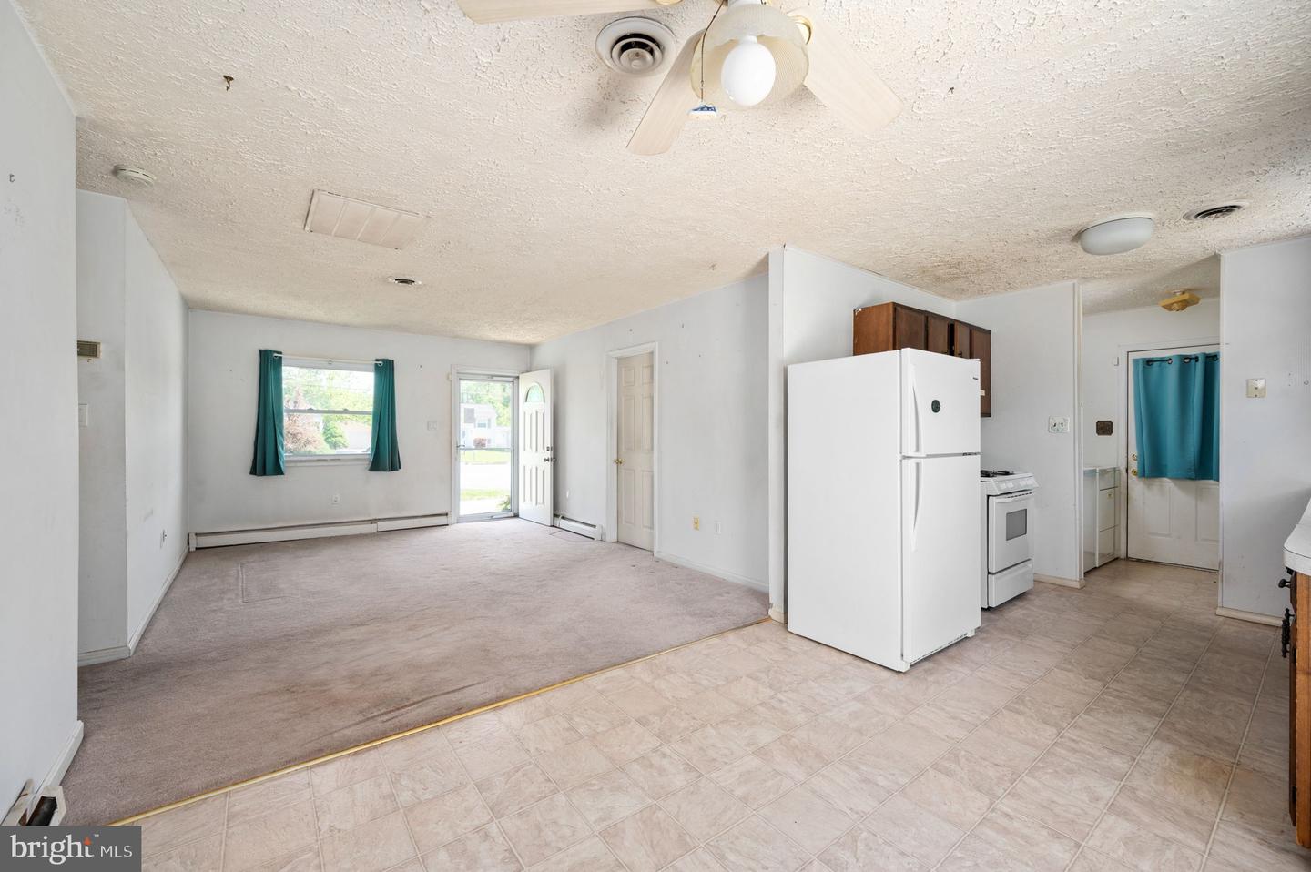 14458 MERIDIAN DR, WOODBRIDGE, Virginia 22191, 3 Bedrooms Bedrooms, ,2 BathroomsBathrooms,Residential,For sale,14458 MERIDIAN DR,VAPW2093782 MLS # VAPW2093782