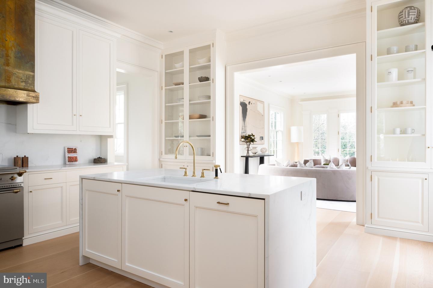 3030 CHAIN BRIDGE RD NW, WASHINGTON, District Of Columbia 20016, 8 Bedrooms Bedrooms, ,10 BathroomsBathrooms,Residential,For sale,3030 CHAIN BRIDGE RD NW,DCDC2198826 MLS # DCDC2198826
