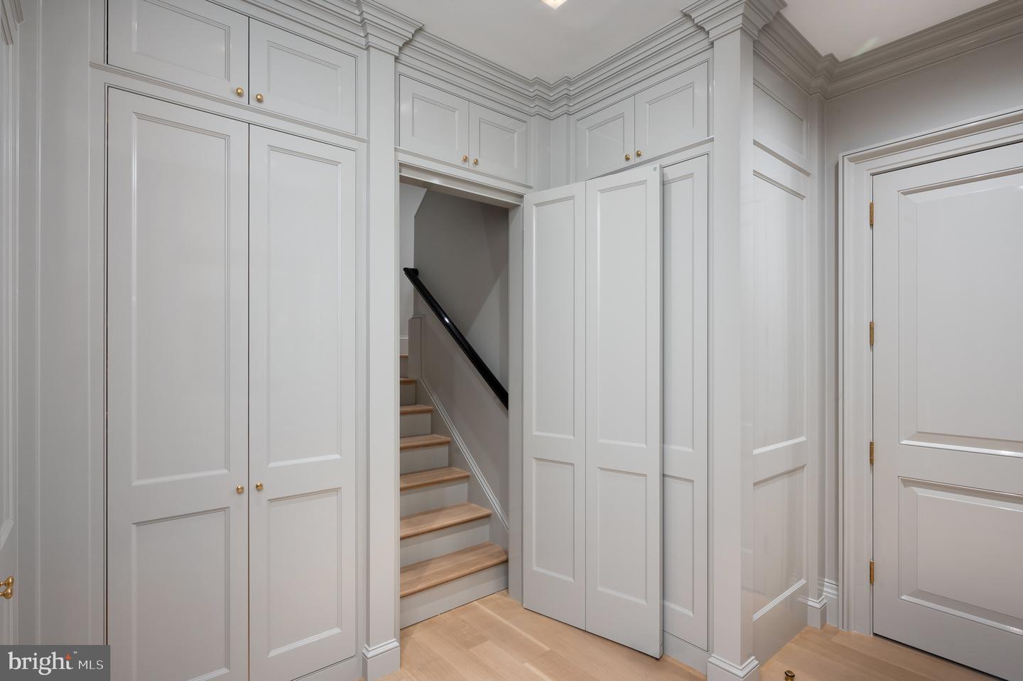 3030 CHAIN BRIDGE RD NW, WASHINGTON, District Of Columbia 20016, 8 Bedrooms Bedrooms, ,10 BathroomsBathrooms,Residential,For sale,3030 CHAIN BRIDGE RD NW,DCDC2198826 MLS # DCDC2198826