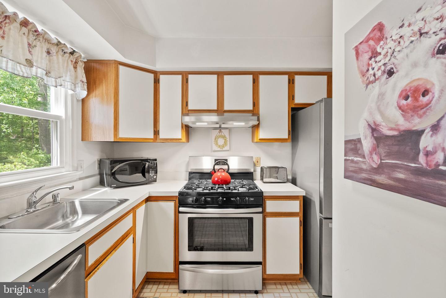 11104 SURRY WOODS CT, FREDERICKSBURG, Virginia 22407, 3 Bedrooms Bedrooms, ,2 BathroomsBathrooms,Residential,For sale,11104 SURRY WOODS CT,VASP2032756 MLS # VASP2032756