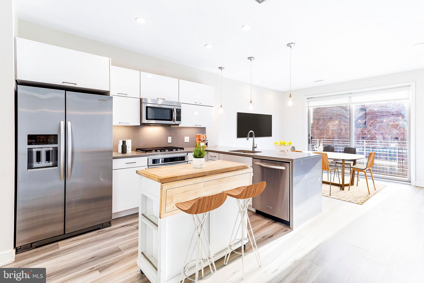 1350 MARYLAND AVE NE #116, WASHINGTON, District Of Columbia 20002, 2 Bedrooms Bedrooms, ,1 BathroomBathrooms,Residential,For sale,1350 MARYLAND AVE NE #116,DCDC2198386 MLS # DCDC2198386