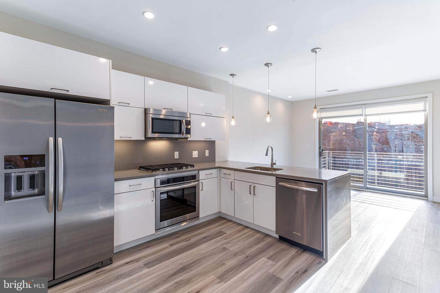 1350 MARYLAND AVE NE #116, WASHINGTON, District Of Columbia 20002, 2 Bedrooms Bedrooms, ,1 BathroomBathrooms,Residential,For sale,1350 MARYLAND AVE NE #116,DCDC2198386 MLS # DCDC2198386