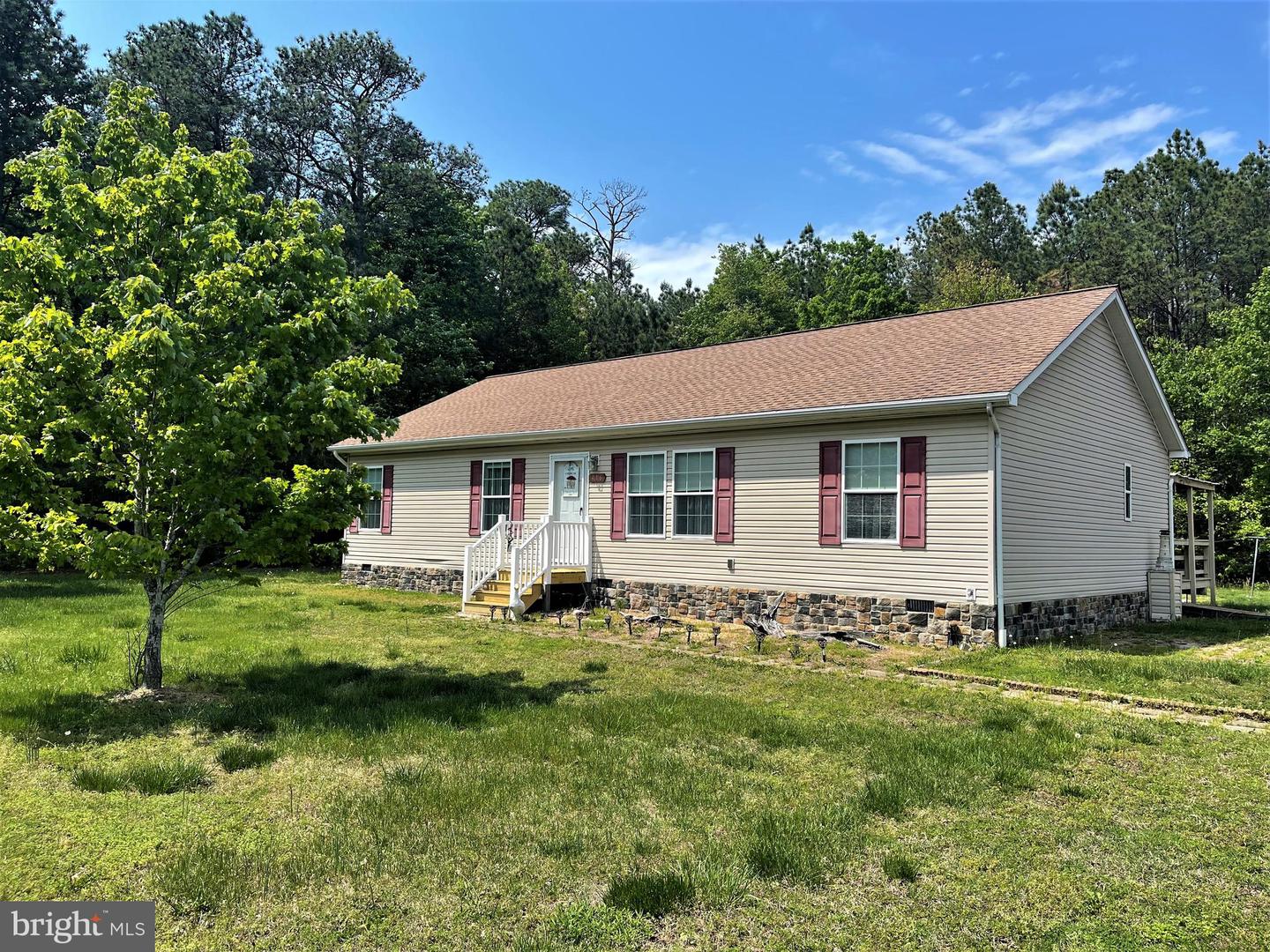 416 MONTICELLO DR, COLONIAL BEACH, Virginia 22443, 3 Bedrooms Bedrooms, ,2 BathroomsBathrooms,Residential,For sale,416 MONTICELLO DR,VAWE2008800 MLS # VAWE2008800