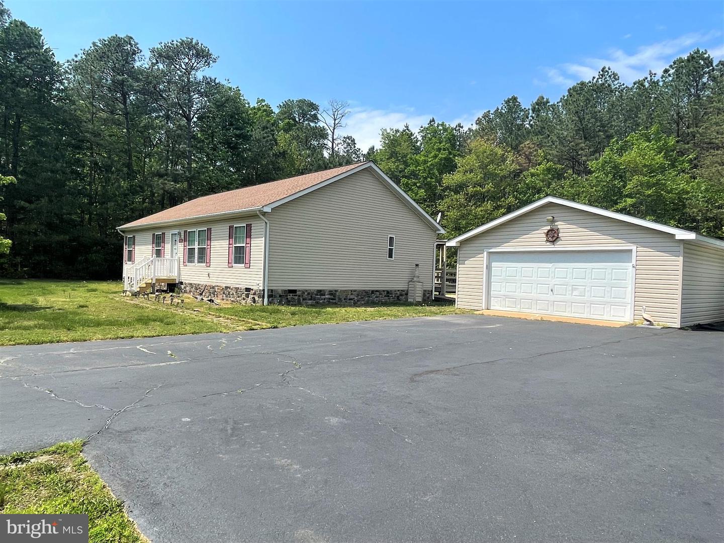 416 MONTICELLO DR, COLONIAL BEACH, Virginia 22443, 3 Bedrooms Bedrooms, ,2 BathroomsBathrooms,Residential,For sale,416 MONTICELLO DR,VAWE2008800 MLS # VAWE2008800