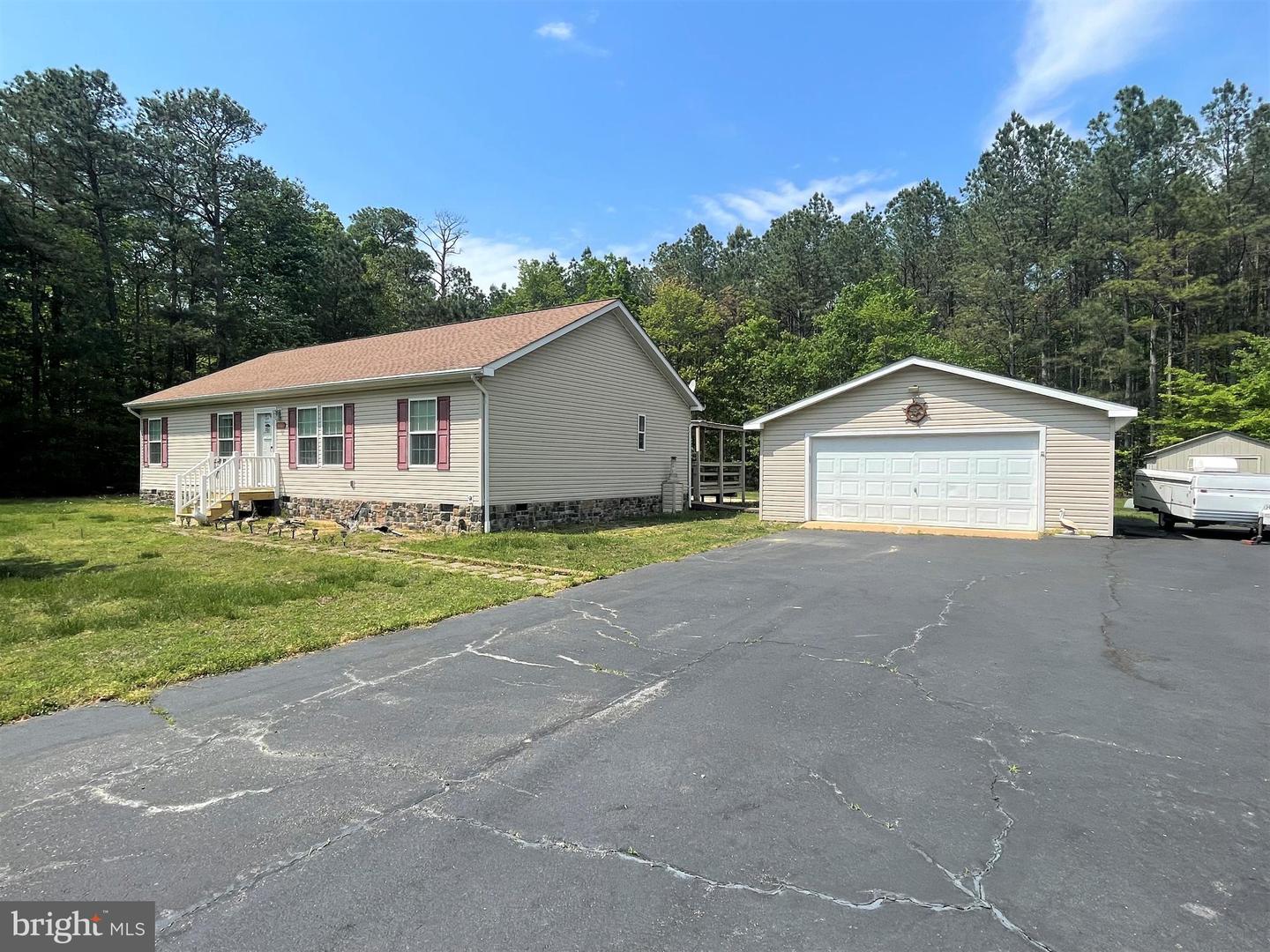 416 MONTICELLO DR, COLONIAL BEACH, Virginia 22443, 3 Bedrooms Bedrooms, ,2 BathroomsBathrooms,Residential,For sale,416 MONTICELLO DR,VAWE2008800 MLS # VAWE2008800