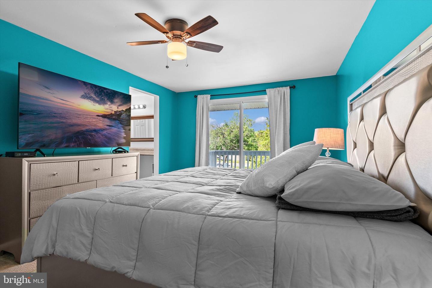 27 CAROLINA CT, STERLING, Virginia 20164, 4 Bedrooms Bedrooms, ,2 BathroomsBathrooms,Residential,For sale,27 CAROLINA CT,VALO2095392 MLS # VALO2095392