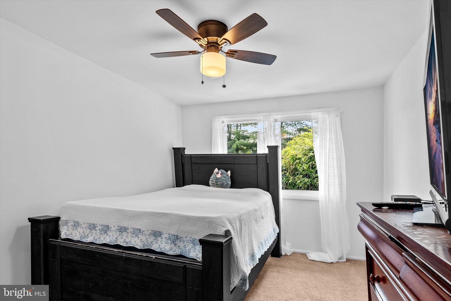 27 CAROLINA CT, STERLING, Virginia 20164, 4 Bedrooms Bedrooms, ,2 BathroomsBathrooms,Residential,For sale,27 CAROLINA CT,VALO2095392 MLS # VALO2095392
